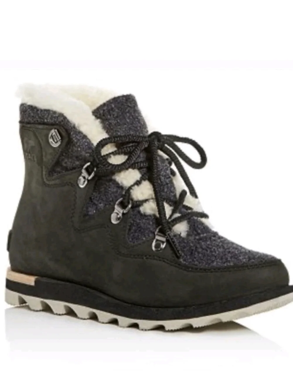 Sorel these sneakchic